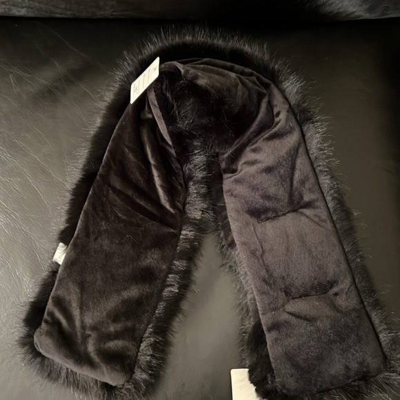 Fur collar - Picture 3 of 3